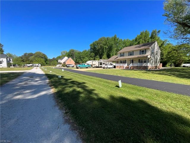 19 Hunts Neck RD, Poquoson, VA 23662