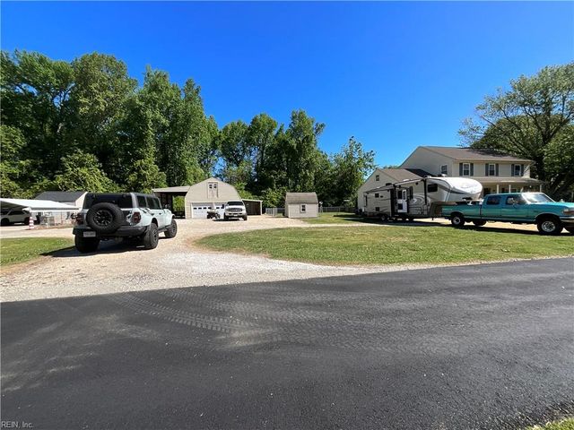 19 Hunts Neck RD, Poquoson, VA 23662