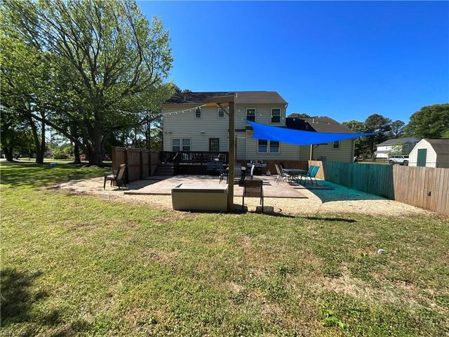 19 Hunts Neck RD, Poquoson, VA 23662