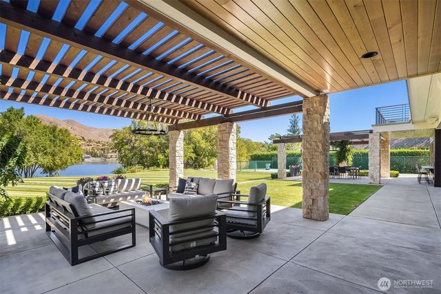 252 Vineyard Drive, Orondo, WA 98843