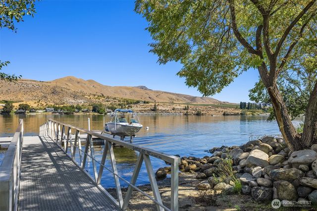 252 Vineyard Drive, Orondo, WA 98843