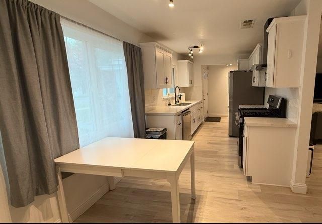 2902 N 4th Street, Fresno, CA 93703