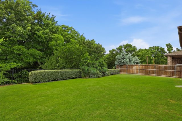 616 Lake Cove Drive, Little Elm, TX 75068
