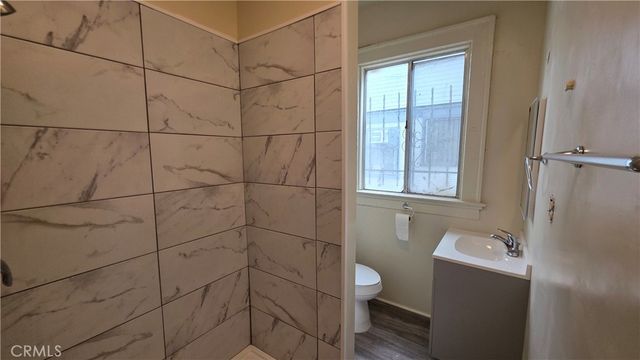 1021 W 25th Street 6, Los Angeles, CA 90007