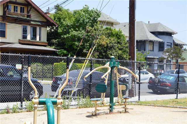 1021 W 25th Street 6, Los Angeles, CA 90007