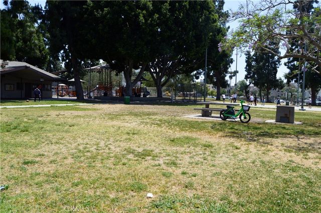 1021 W 25th Street 6, Los Angeles, CA 90007