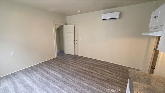 1021 W 25th Street 6, Los Angeles, CA 90007