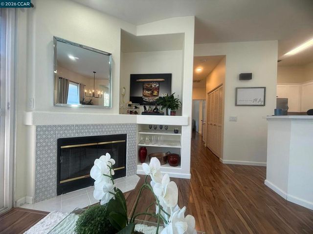 3905 Coyote Cr, Clayton, CA 94517