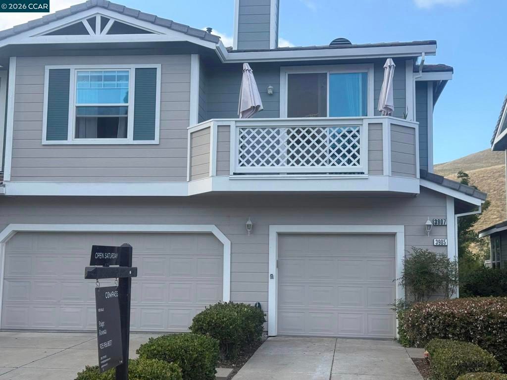 Image 1 of property listing at 3905 Coyote Cr, Clayton, CA 94517