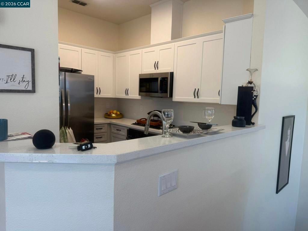 Image 14 of property listing at 3905 Coyote Cr, Clayton, CA 94517