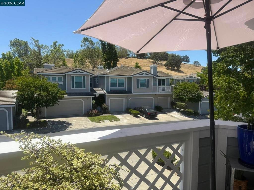 Image 18 of property listing at 3905 Coyote Cr, Clayton, CA 94517