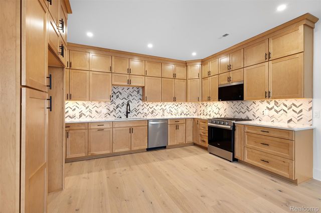 412 S Center Street, Northville, MI 48167