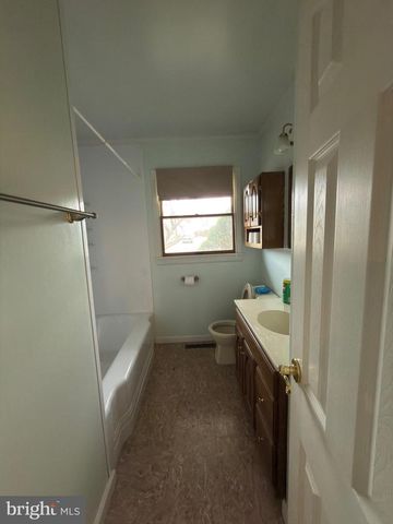 51 MAHONEY RD, Pennsville, NJ 08070