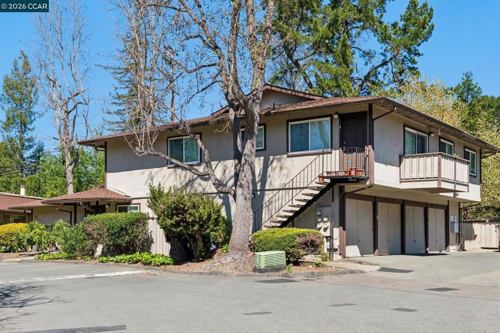 Image 1 of property listing at 809 Villa Lane 2, Moraga, CA 94566