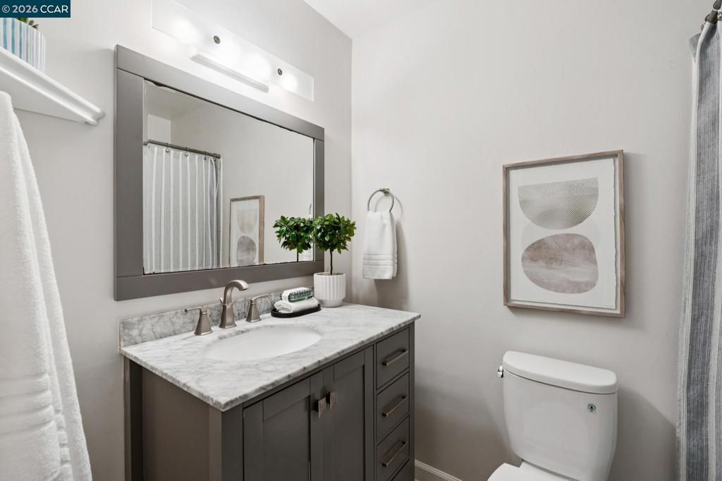 Image 19 of property listing at 809 Villa Lane 2, Moraga, CA 94566