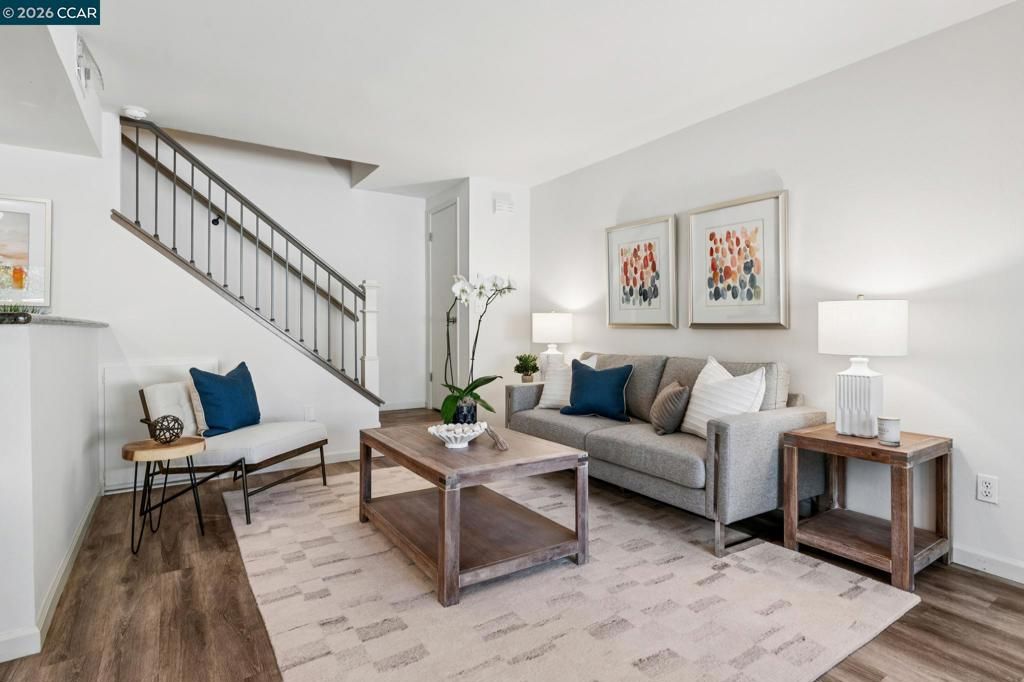 Image 5 of property listing at 809 Villa Lane 2, Moraga, CA 94566