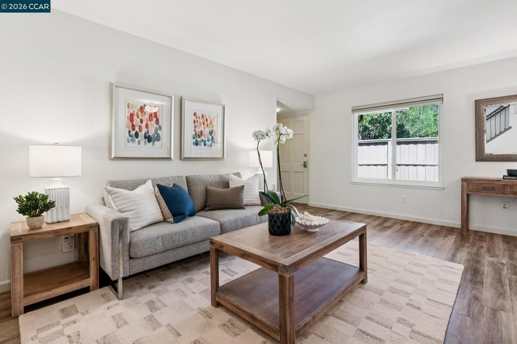 Image 6 of property listing at 809 Villa Lane 2, Moraga, CA 94566