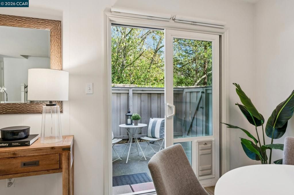 Image 8 of property listing at 809 Villa Lane 2, Moraga, CA 94566