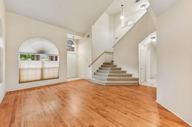 1909 Ascot LN, Cedar Park, TX 78613