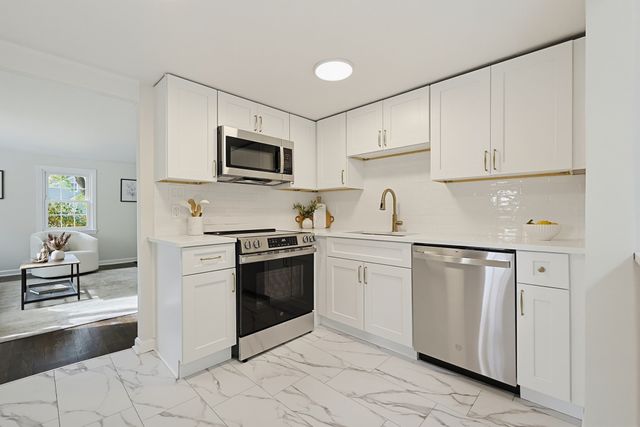 19 Brookhaven Rd, Worcester, MA 01606