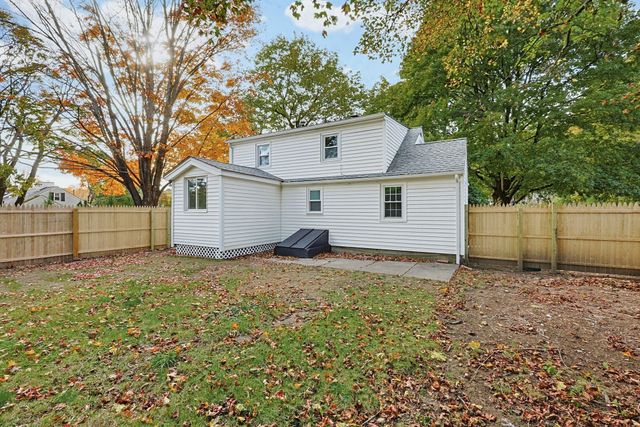 19 Brookhaven Rd, Worcester, MA 01606