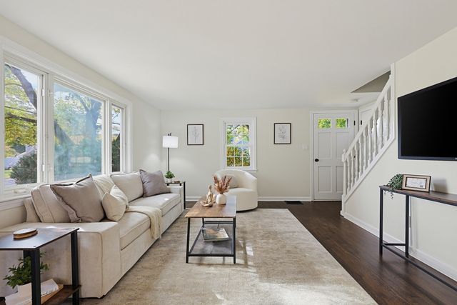 19 Brookhaven Rd, Worcester, MA 01606