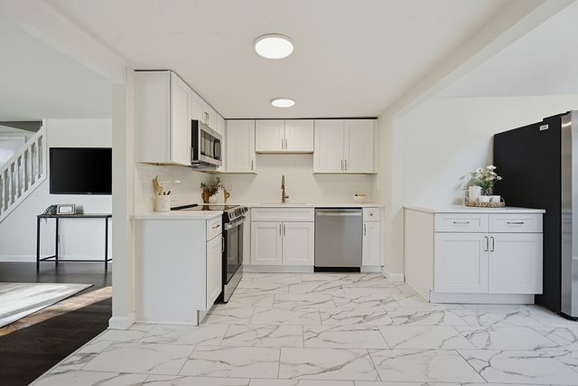 19 Brookhaven Rd, Worcester, MA 01606