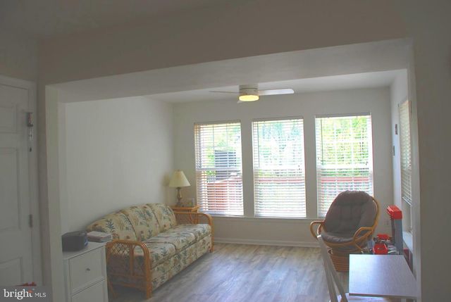 721 WATERWAY CT, Quakertown, PA 18951