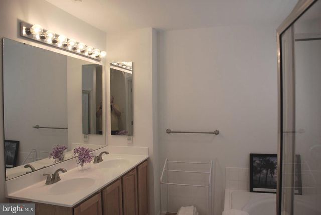 721 WATERWAY CT, Quakertown, PA 18951