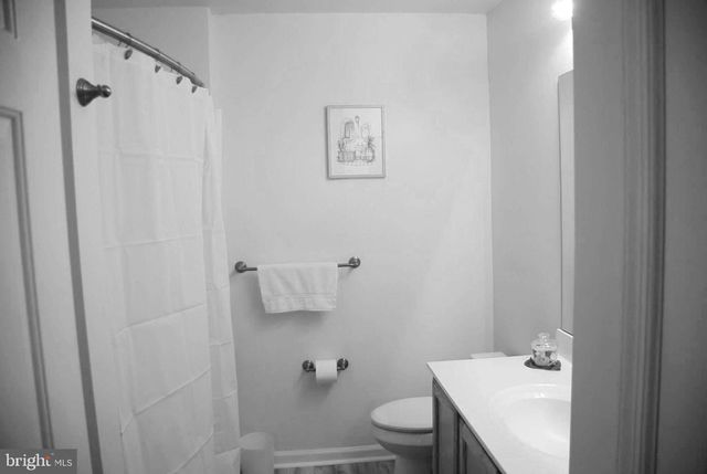721 WATERWAY CT, Quakertown, PA 18951