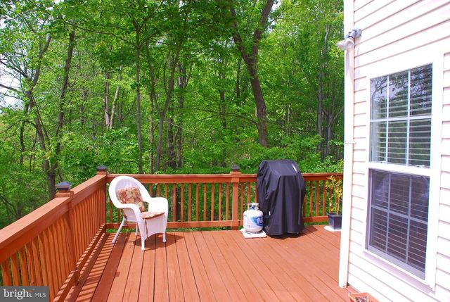 721 WATERWAY CT, Quakertown, PA 18951
