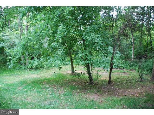 721 WATERWAY CT, Quakertown, PA 18951