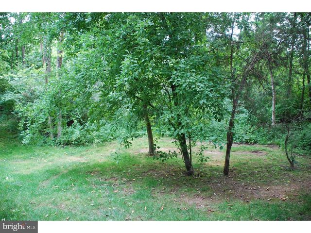 721 WATERWAY CT, Quakertown, PA 18951