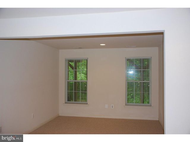 721 WATERWAY CT, Quakertown, PA 18951