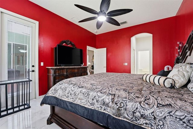 132 TALL TREES COURT, Sarasota, FL 34232