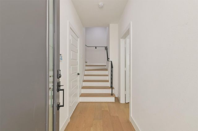 316 Thornton Road D, Houston, TX 77018