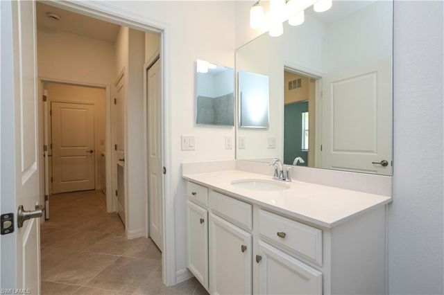 2599 Vine AVE, Naples, FL 34120
