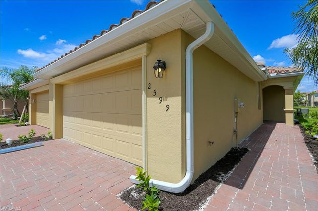 2599 Vine AVE, Naples, FL 34120