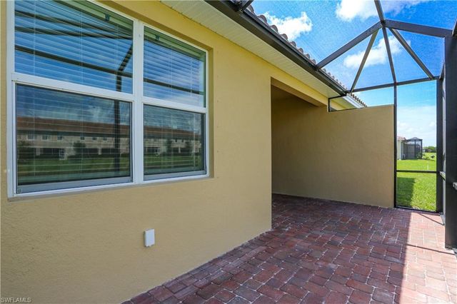 2599 Vine AVE, Naples, FL 34120