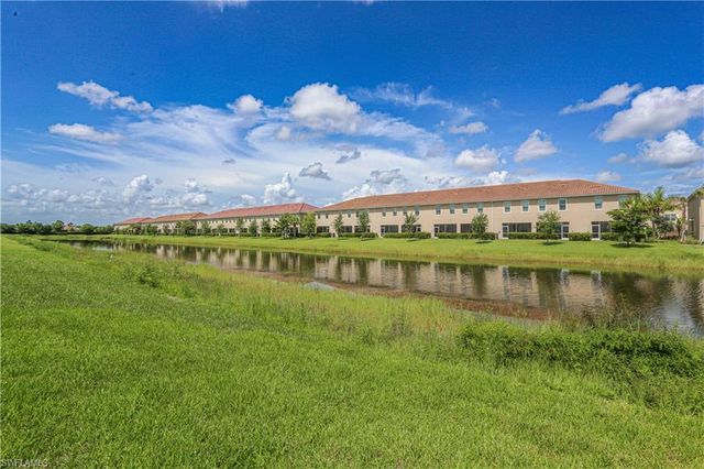 2599 Vine AVE, Naples, FL 34120