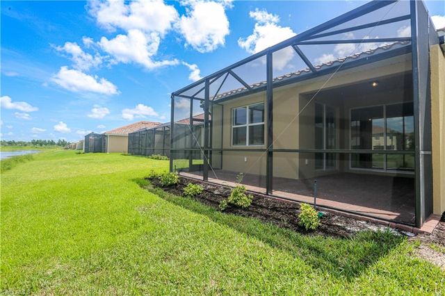 2599 Vine AVE, Naples, FL 34120