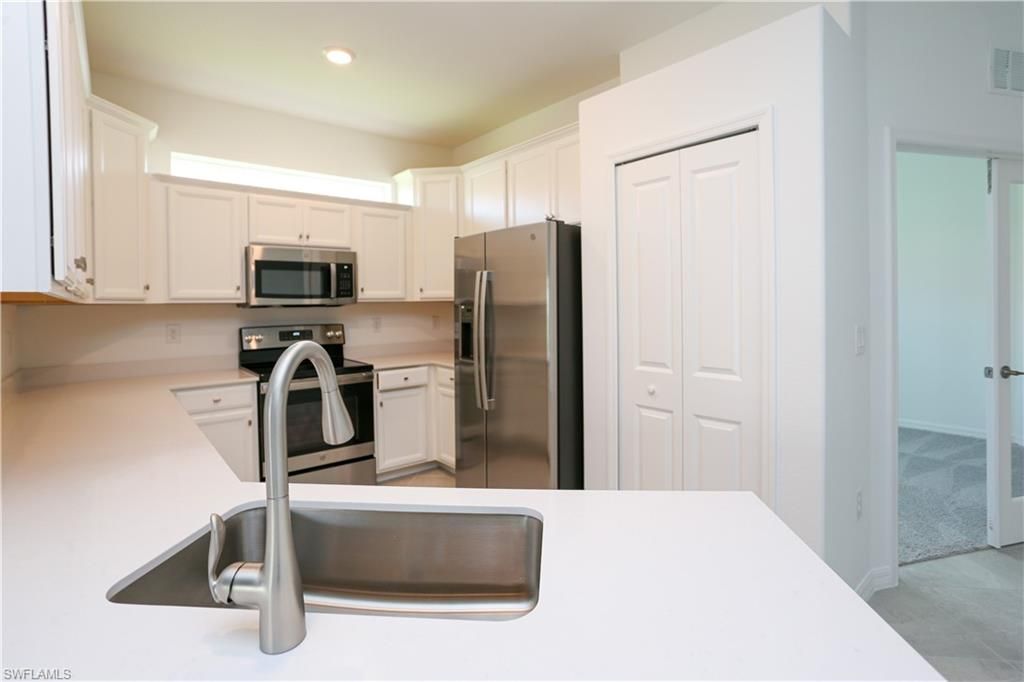 2599 Vine AVE, Naples, FL 34120