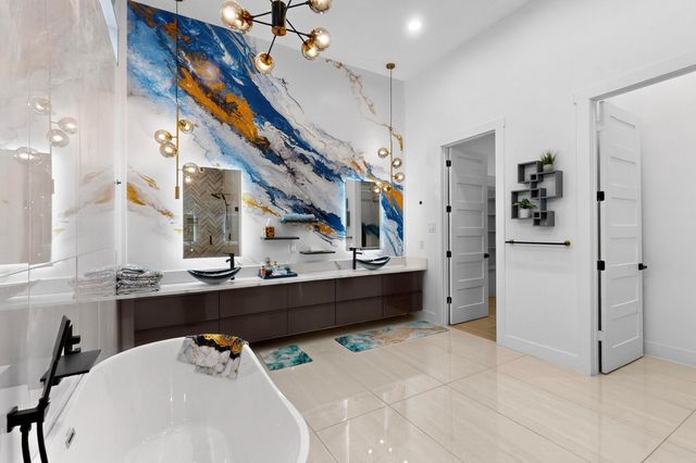 3946 N Cresthaven Road, Dallas, TX 75209