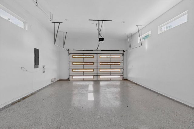 3946 N Cresthaven Road, Dallas, TX 75209