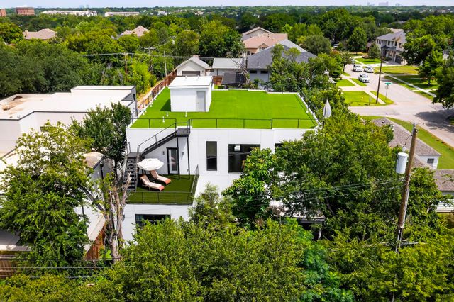 3946 N Cresthaven Road, Dallas, TX 75209