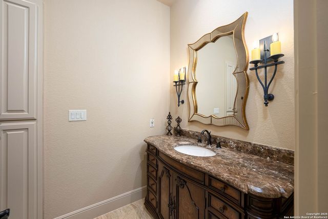 631 Menger Springs, Boerne, TX 78006