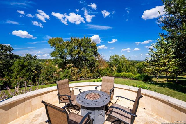 631 Menger Springs, Boerne, TX 78006