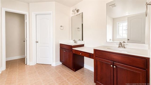 3541 Castlefield Lane, Fayetteville, NC 28306