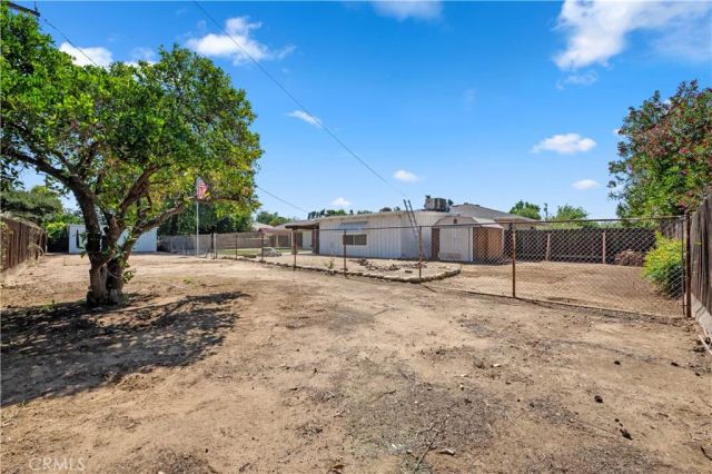 5431 E Indianapolis, Fresno, CA 93727