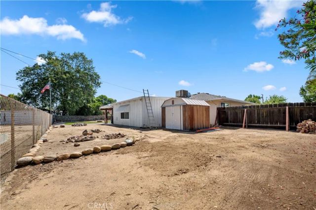 5431 E Indianapolis, Fresno, CA 93727